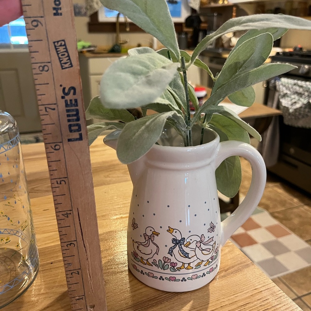 Mini goose pitcher